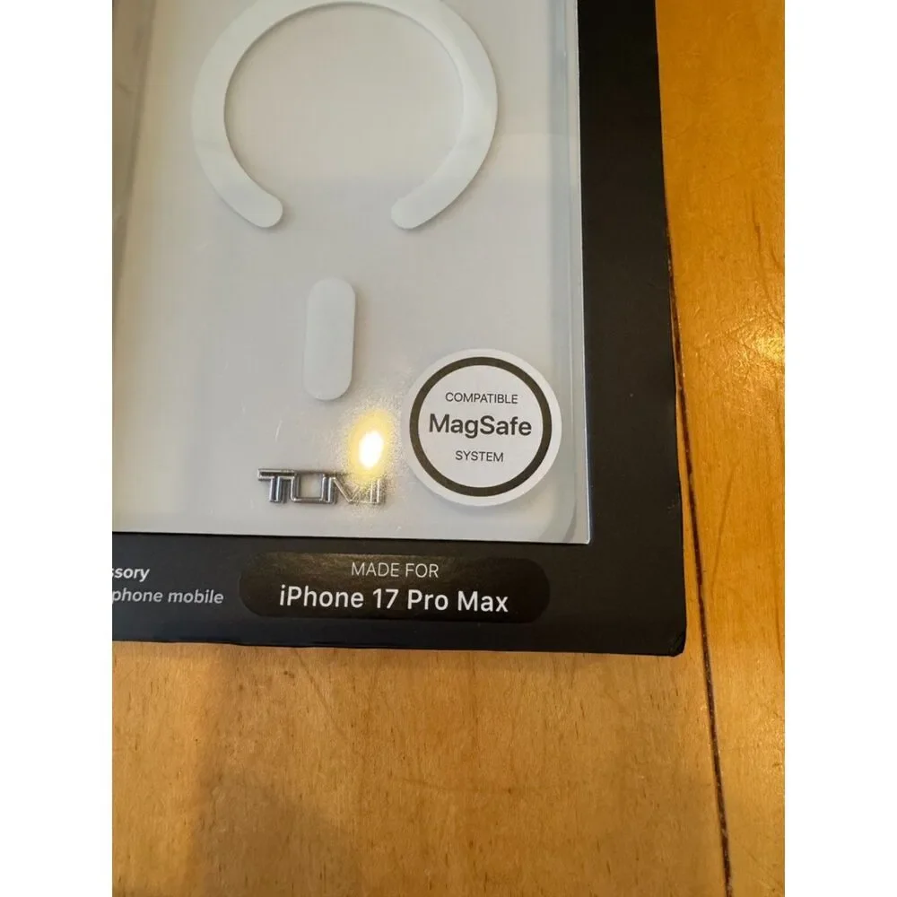 Tumi nib iphone